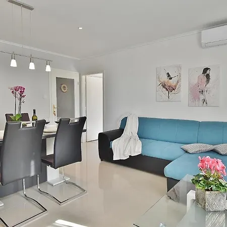 Ruzica Apartman Banjol