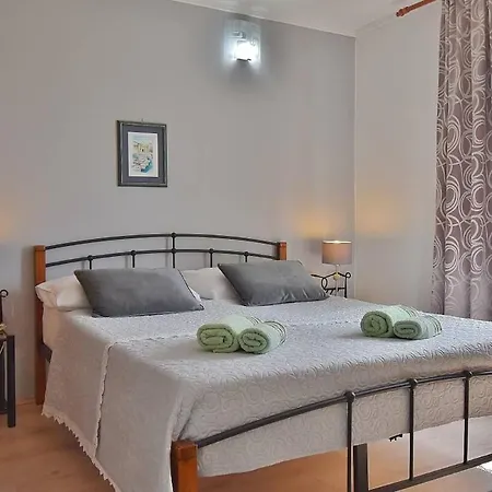 Ruzica Apartman Banjol